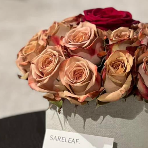 Flowerbox - Cappuccino x Red Naomi