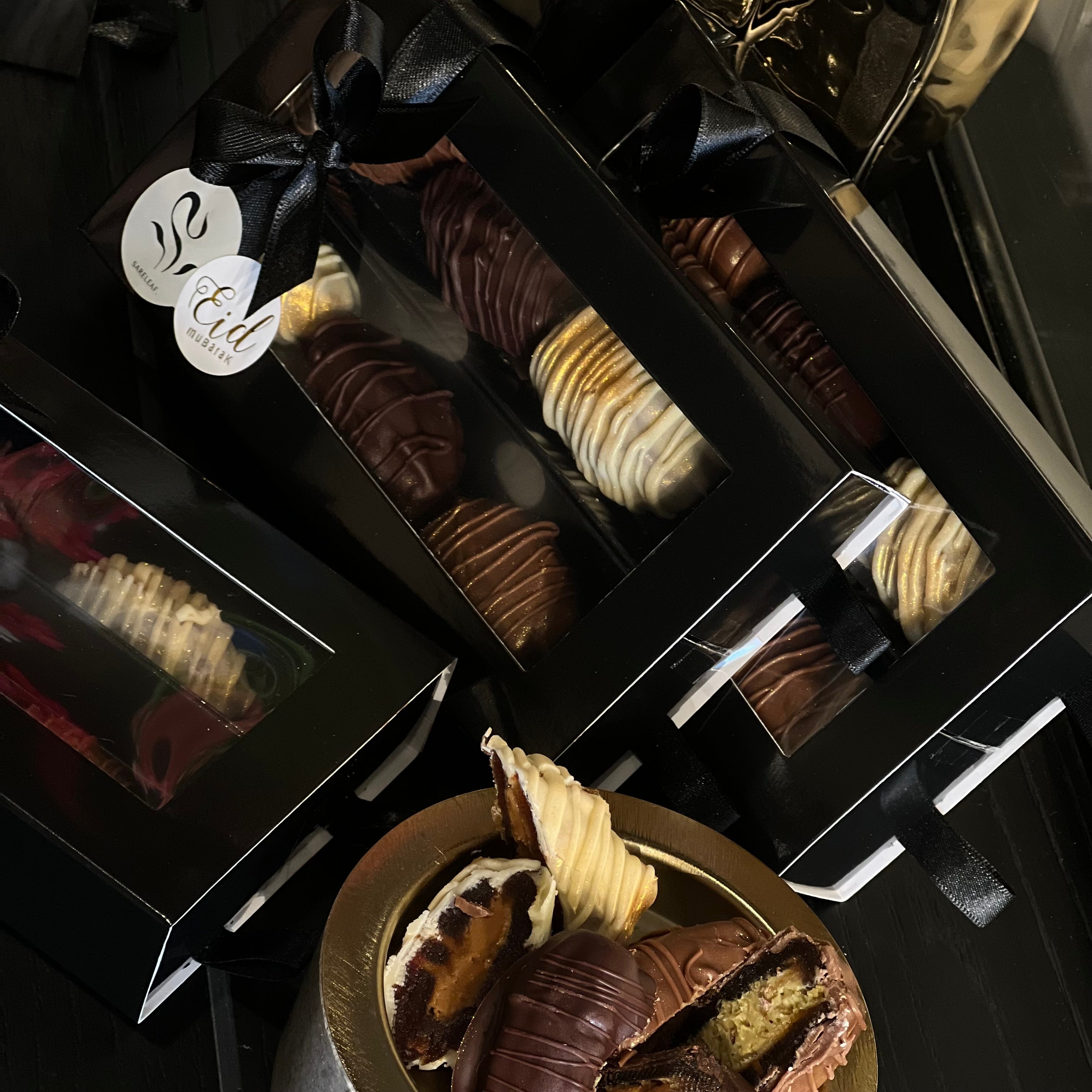 Chocolade dadels in geschenkverpakking