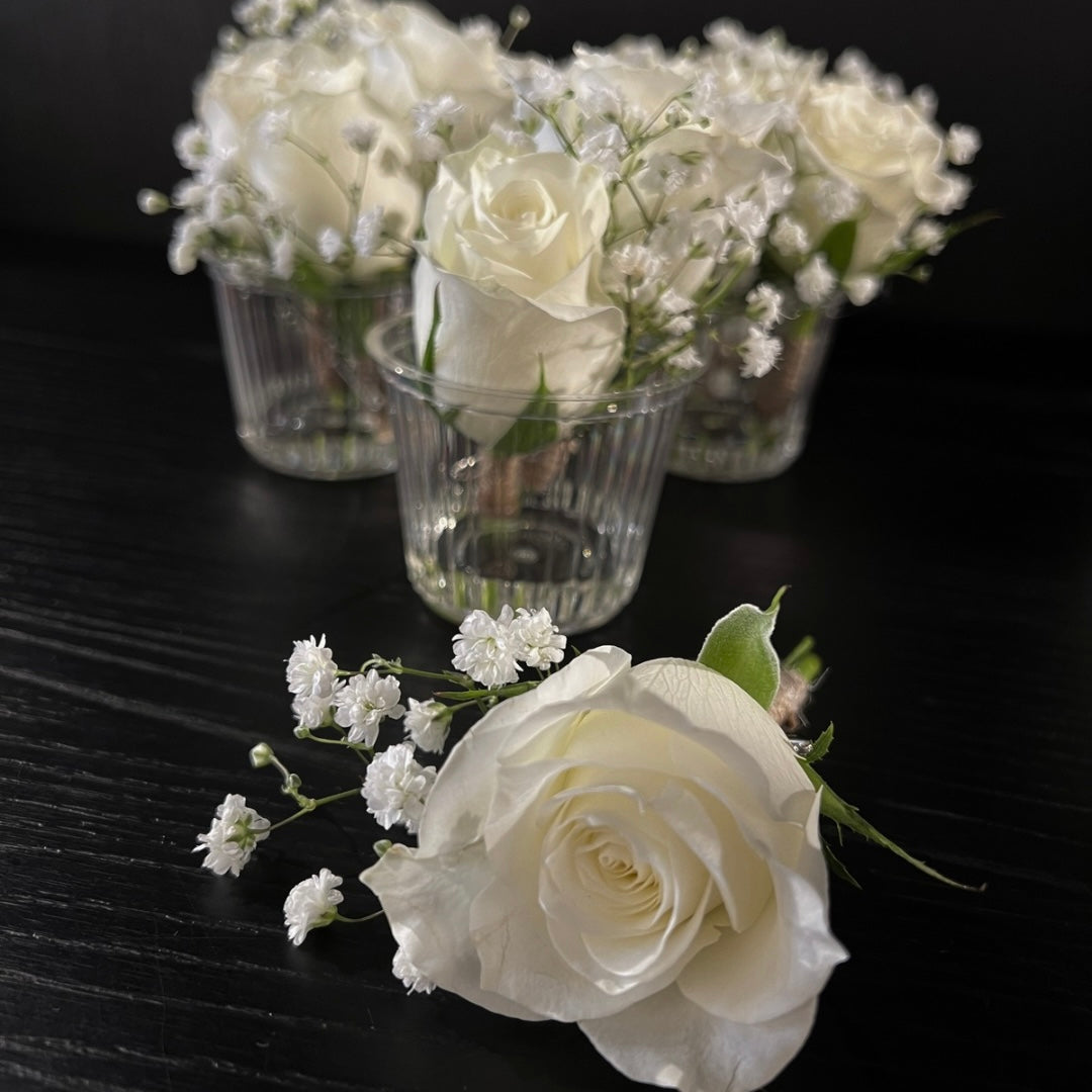Gastencorsage set - White Whispers
