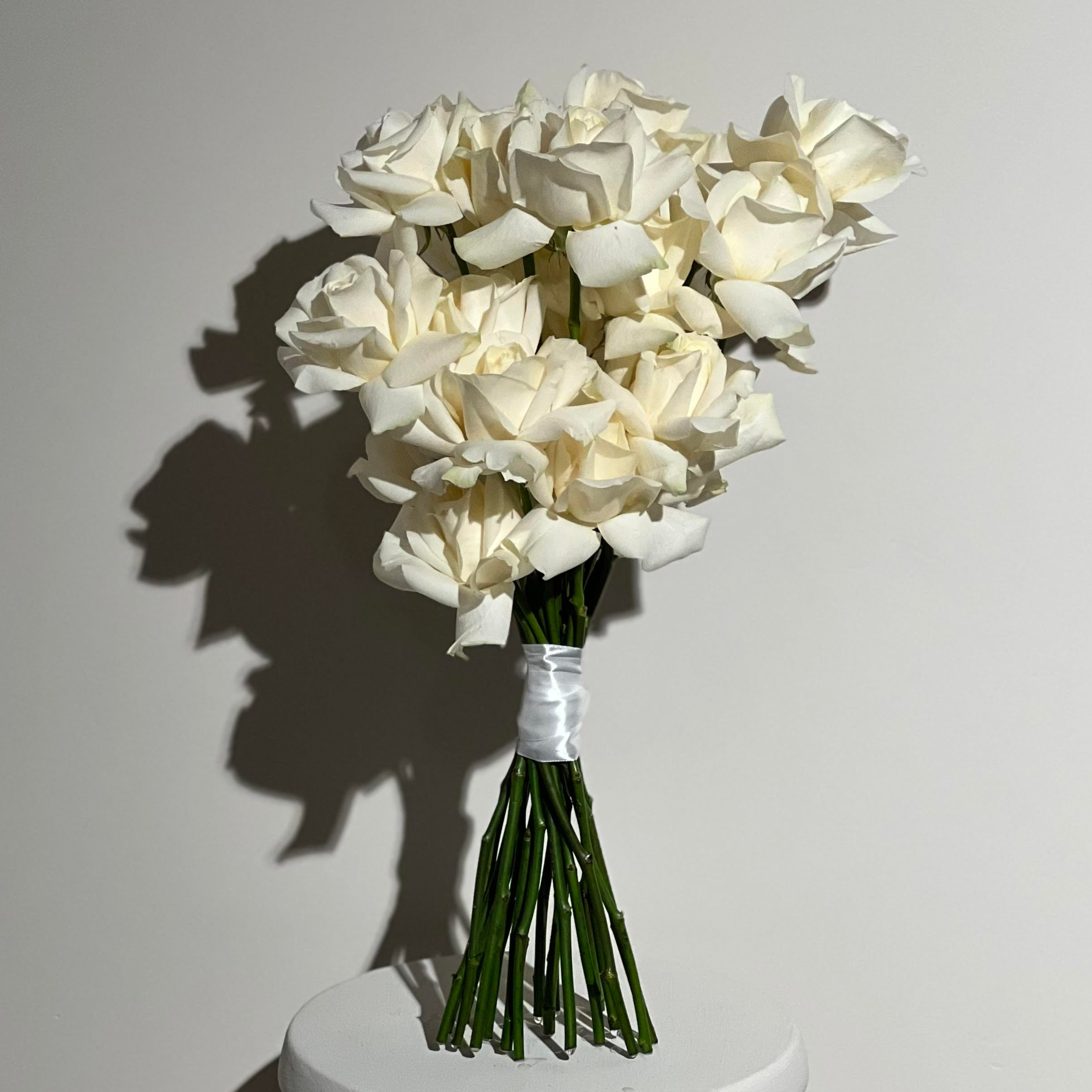 Bruidsboeket - Reflexed White Roses