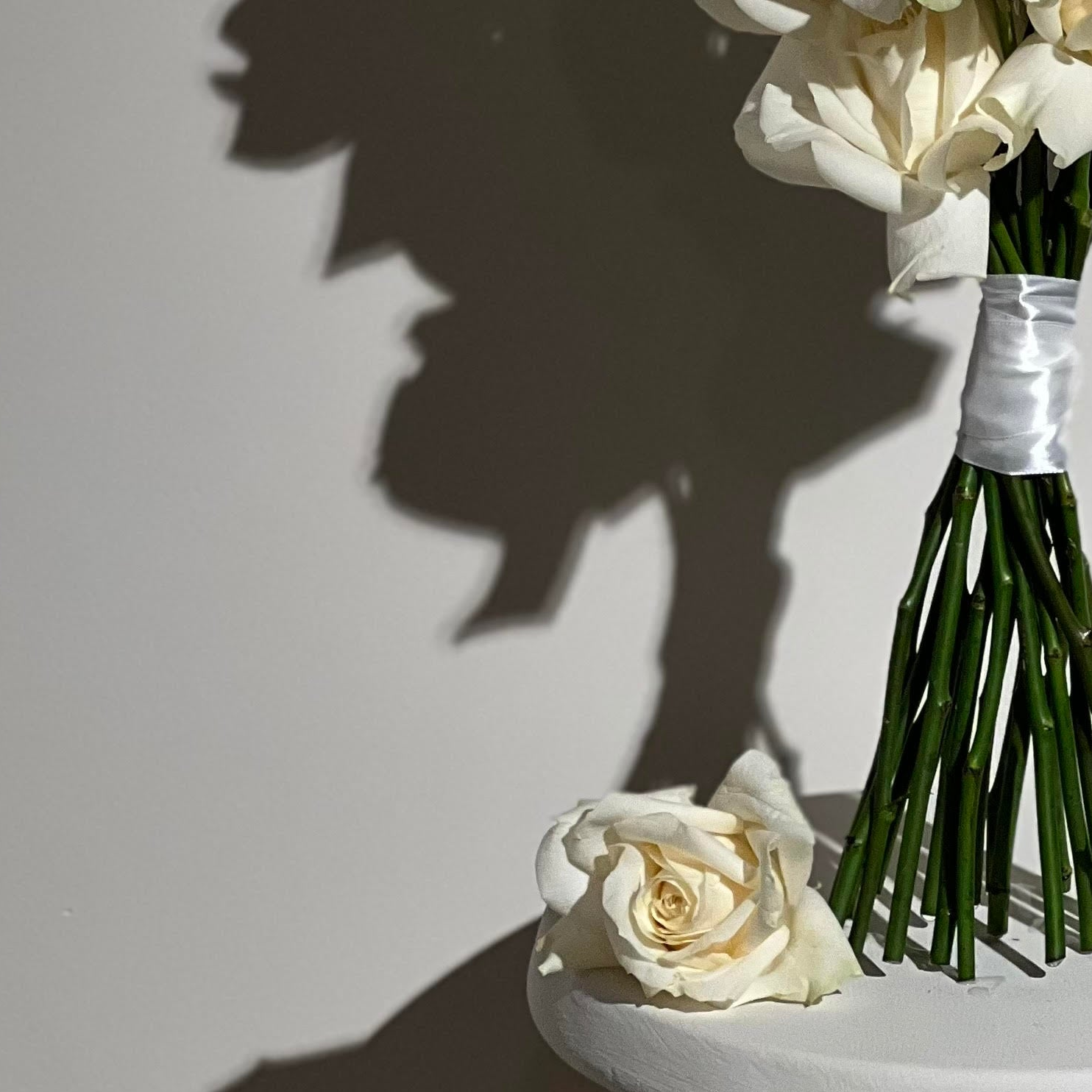 Bruidsboeket - Reflexed White Roses
